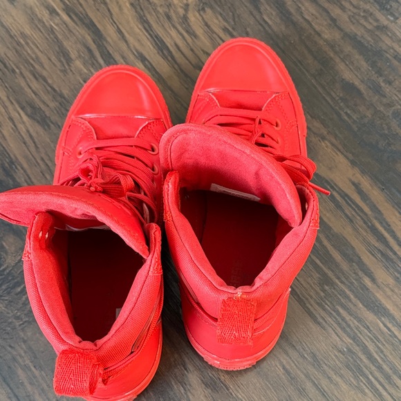 Converse Striking Red 🔴 High-Top Sneakers - Picture 7 of 16